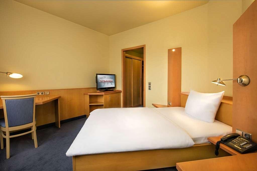 Doblergreen Hotel Stuttgart-Gerlingen Room photo