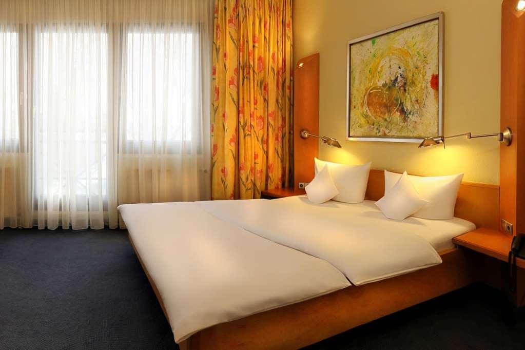 Doblergreen Hotel Stuttgart-Gerlingen Room photo