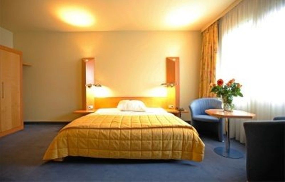 Doblergreen Hotel Stuttgart-Gerlingen Exterior photo